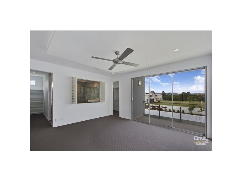 9003 Northview Parade, Benowa QLD 4217