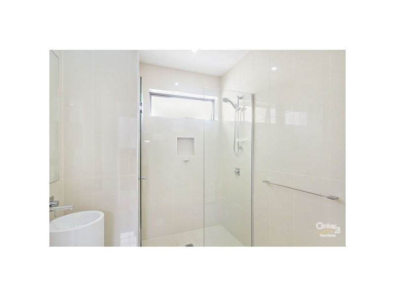 9003 Northview Parade, Benowa QLD 4217