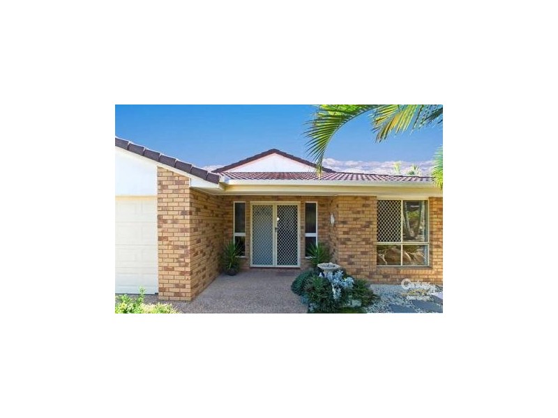 83 Paddington Drive, Carrara QLD 4211