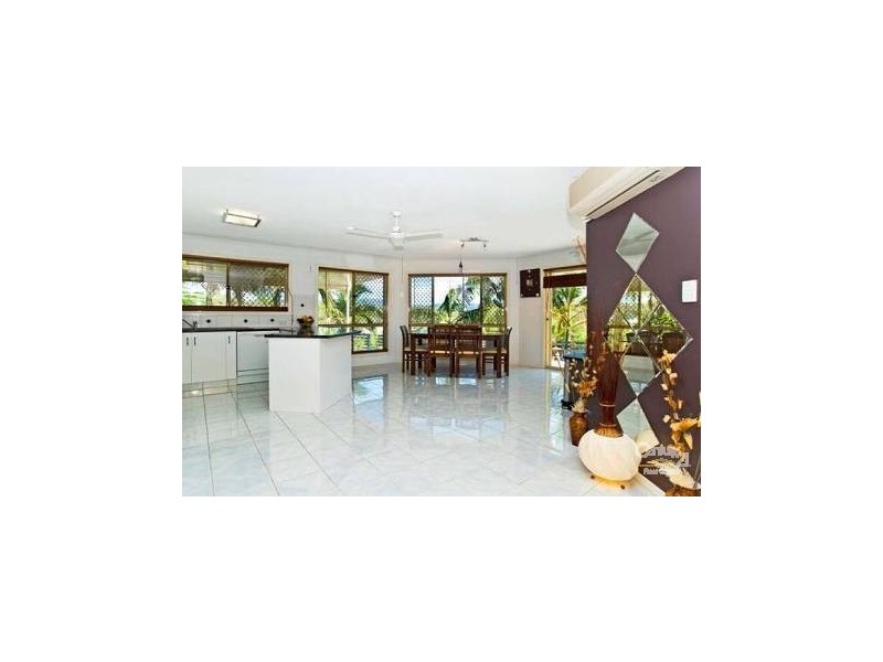 83 Paddington Drive, Carrara QLD 4211