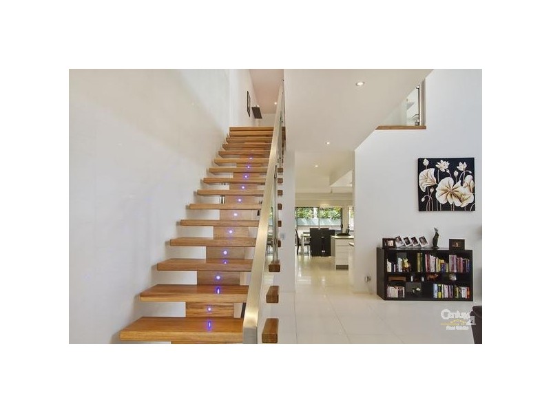 8002b Vista Drive, Benowa QLD 4217