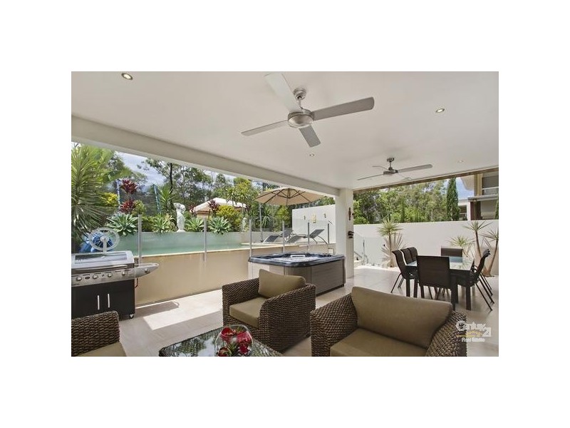 8002b Vista Drive, Benowa QLD 4217