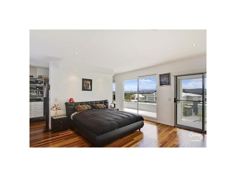 8002b Vista Drive, Benowa QLD 4217