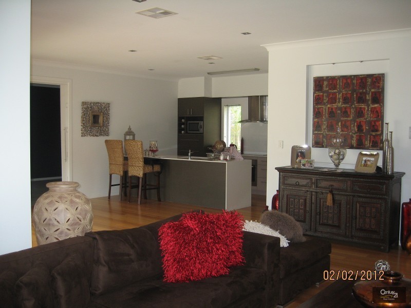 4024b The Boulevarde, Benowa QLD 4217