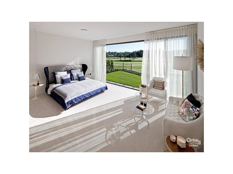 14 The Boulevarde, Benowa QLD 4217