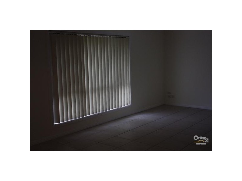 11 Alamau St, Benowa QLD 4217