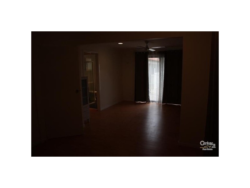 11 Alamau St, Benowa QLD 4217