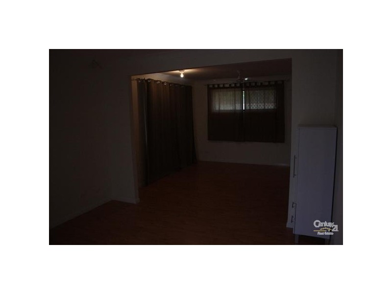 11 Alamau St, Benowa QLD 4217