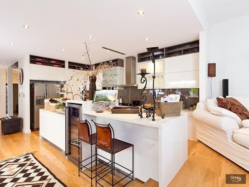 8010b Vista Drive, Benowa QLD 4217