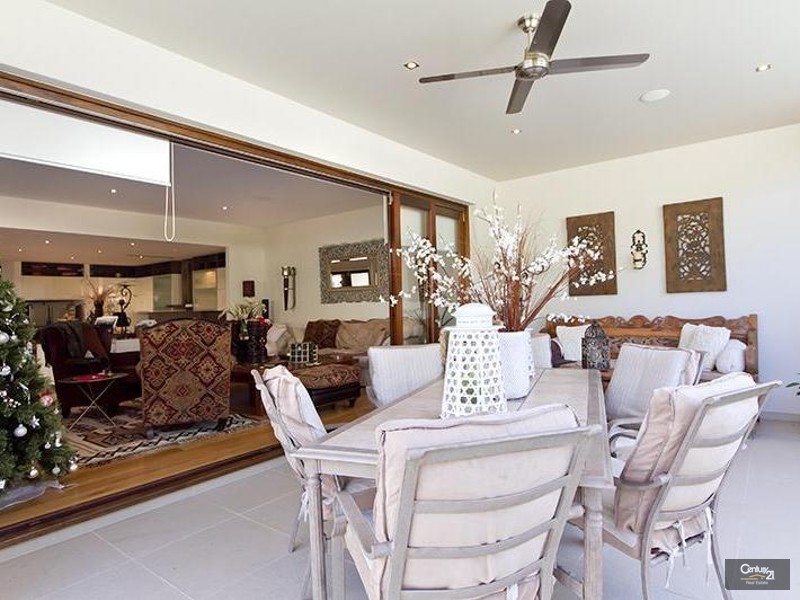 8010b Vista Drive, Benowa QLD 4217