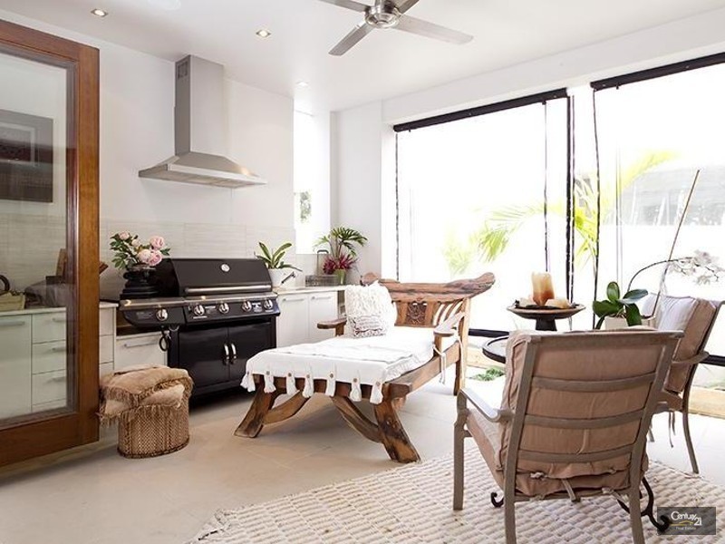 8010b Vista Drive, Benowa QLD 4217