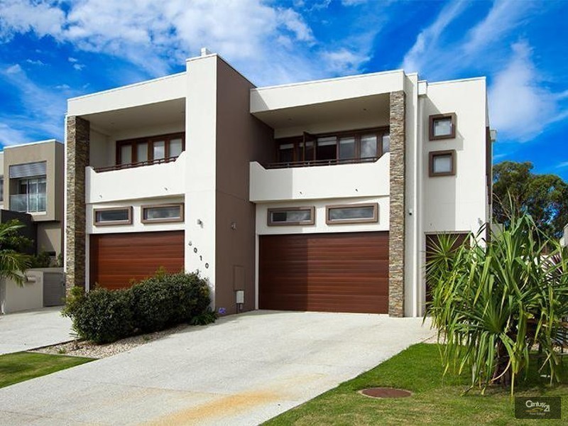 8010b Vista Drive, Benowa QLD 4217