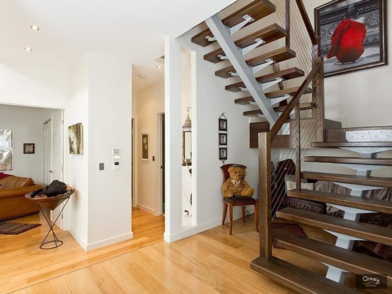 8010b Vista Drive, Benowa QLD 4217