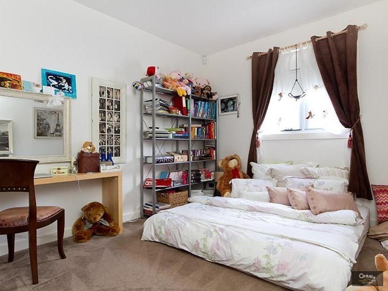 8010b Vista Drive, Benowa QLD 4217