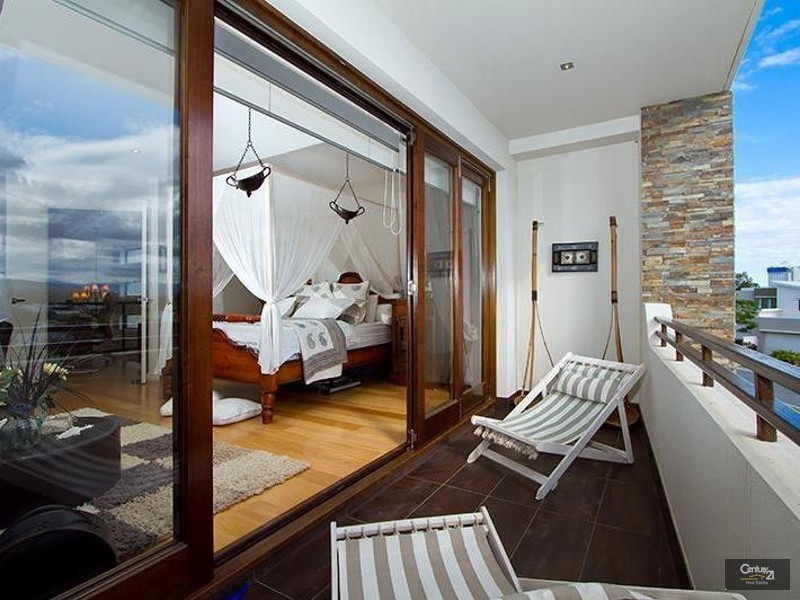 8010b Vista Drive, Benowa QLD 4217