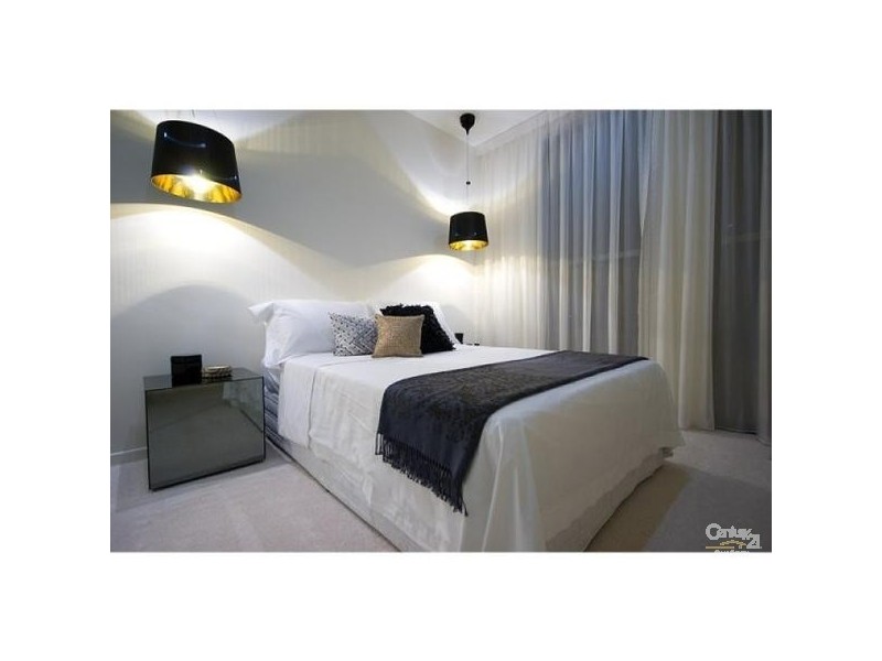 10013 The Boulevarde Lane, Benowa QLD 4217