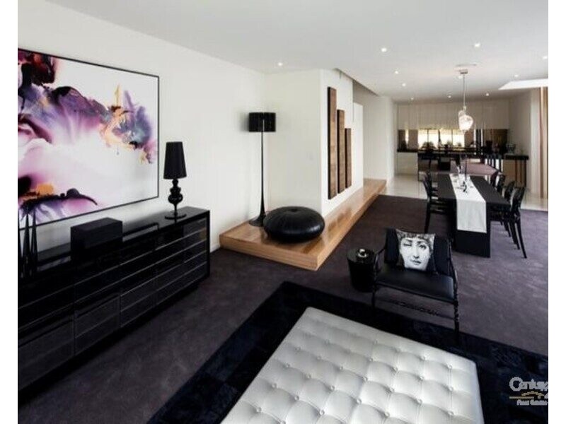 10026 The Boulevarde Lane, Benowa QLD 4217