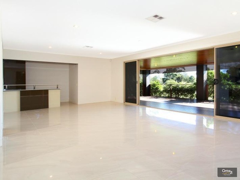 1021 Lakeview Tce, Benowa QLD 4217