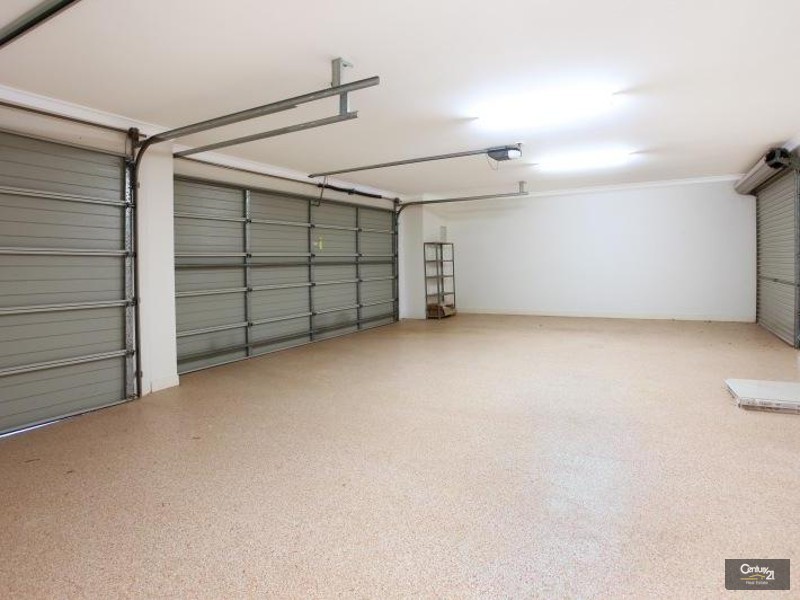 1021 Lakeview Tce, Benowa QLD 4217