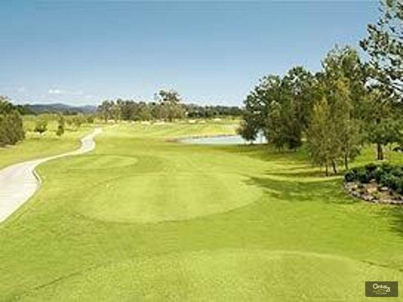 9007 The Boulevarde, Benowa QLD 4217