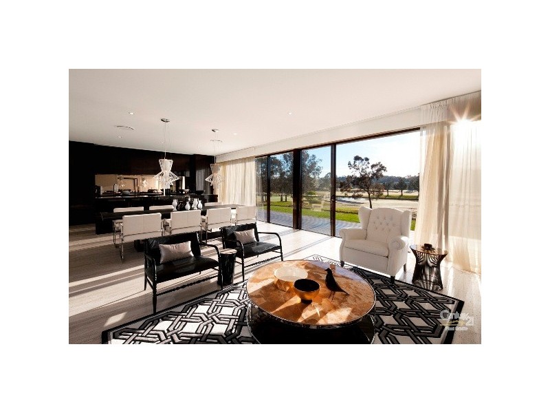 5 The Boulevarde, Benowa QLD 4217