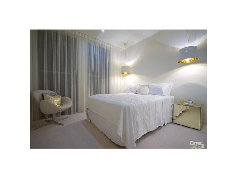 10026 The Boulevarde Lane, Benowa QLD 4217