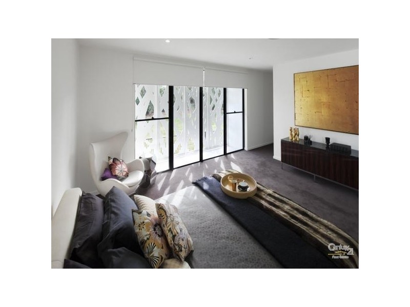 10026 The Boulevarde Lane, Benowa QLD 4217