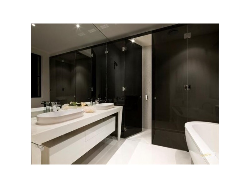 10026 The Boulevarde Lane, Benowa QLD 4217