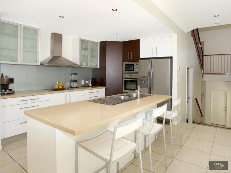 1012A Lakeview Tce., Benowa QLD 4217