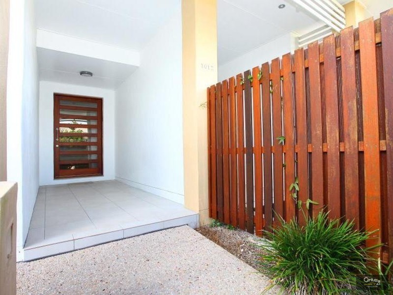 1012A Lakeview Tce., Benowa QLD 4217