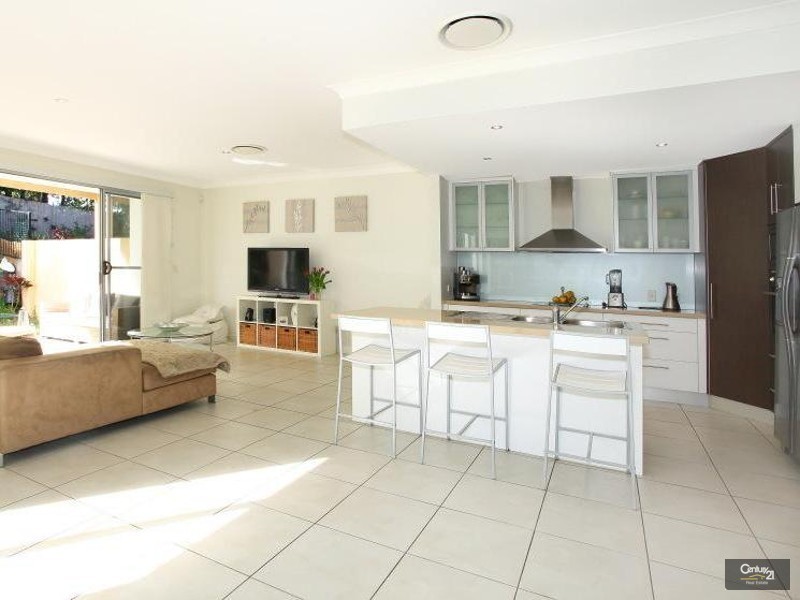 1012A Lakeview Tce., Benowa QLD 4217