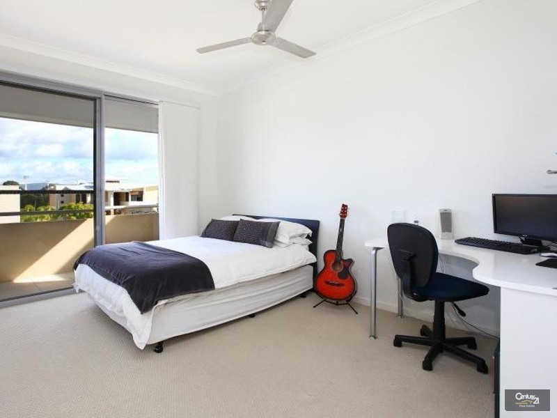 1012A Lakeview Tce., Benowa QLD 4217