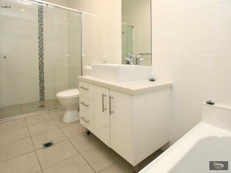 1012A Lakeview Tce., Benowa QLD 4217