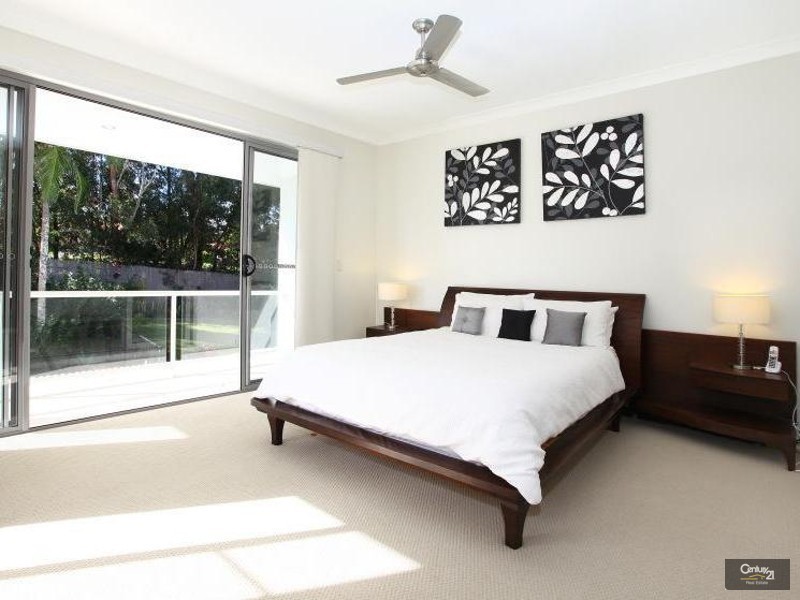 1012A Lakeview Tce., Benowa QLD 4217