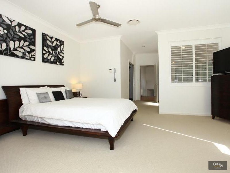 1012A Lakeview Tce., Benowa QLD 4217