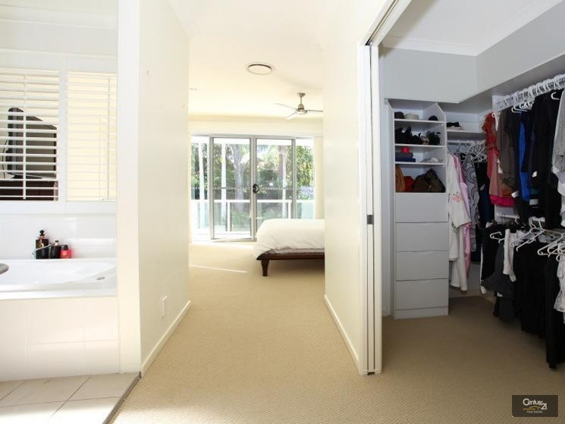 1012A Lakeview Tce., Benowa QLD 4217