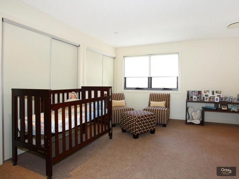 6029 Vista Drive, Benowa QLD 4217