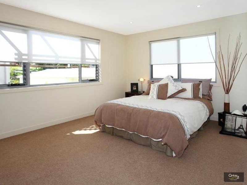 6029 Vista Drive, Benowa QLD 4217