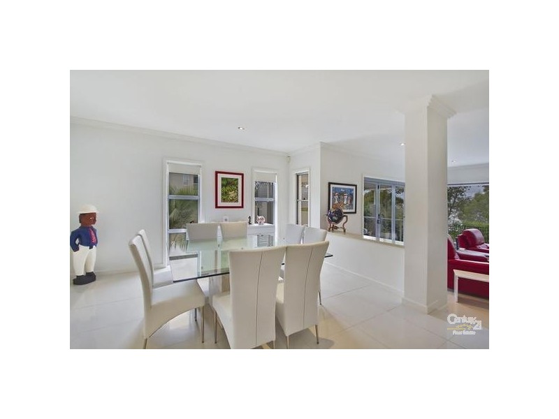 6020A Vista Drive, Benowa QLD 4217