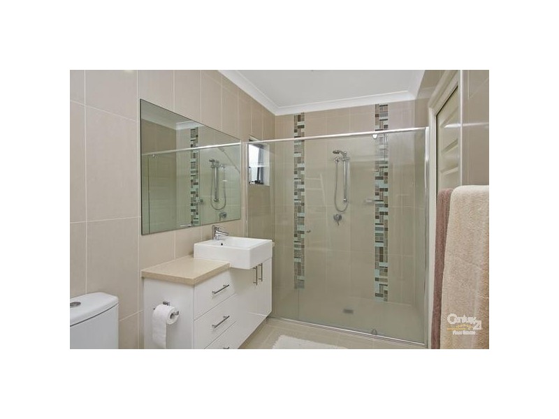 6020A Vista Drive, Benowa QLD 4217
