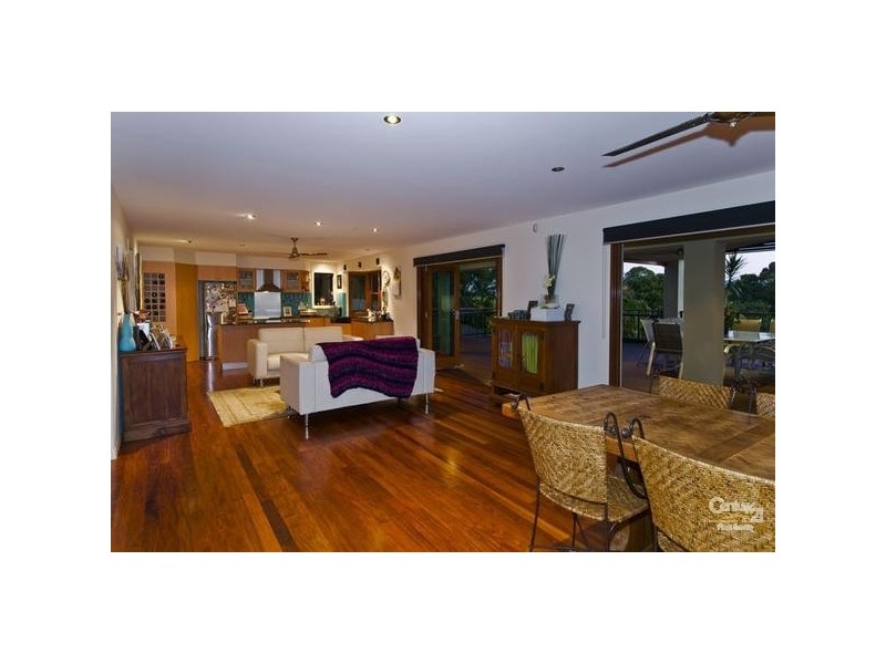 22 Kawana Cr, Ashmore QLD 4214