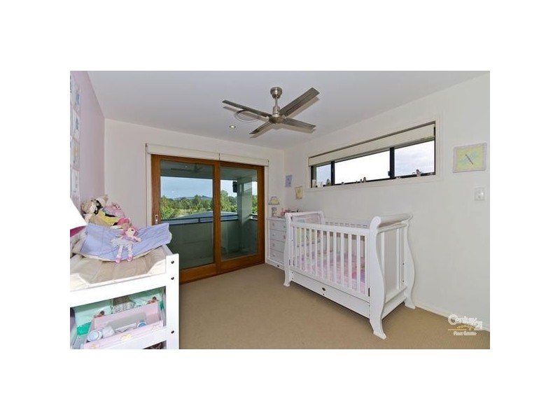 22 Kawana Cr, Ashmore QLD 4214