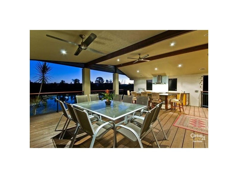 22 Kawana Cr, Ashmore QLD 4214