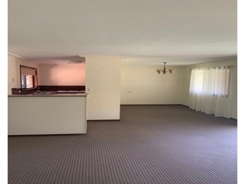 13 Mara Crt, Ashmore QLD 4214