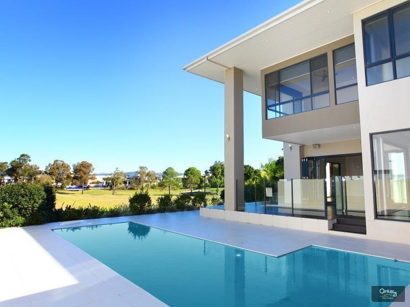 2017 The Boulevarde, Benowa QLD 4217