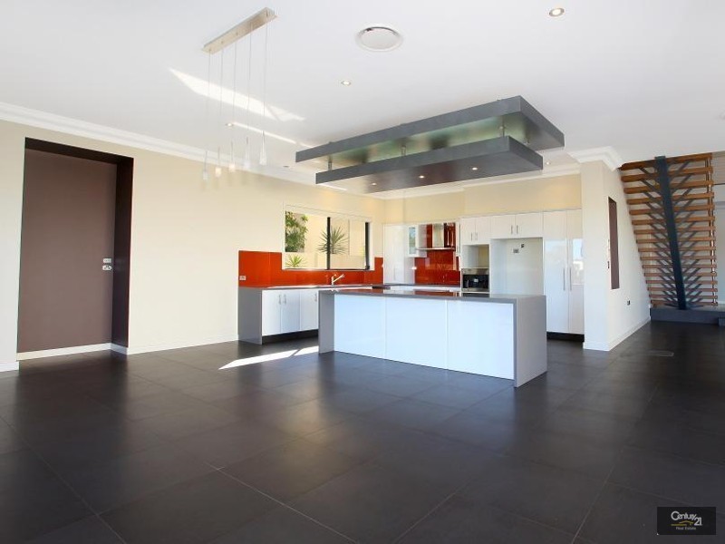 2017 The Boulevarde, Benowa QLD 4217