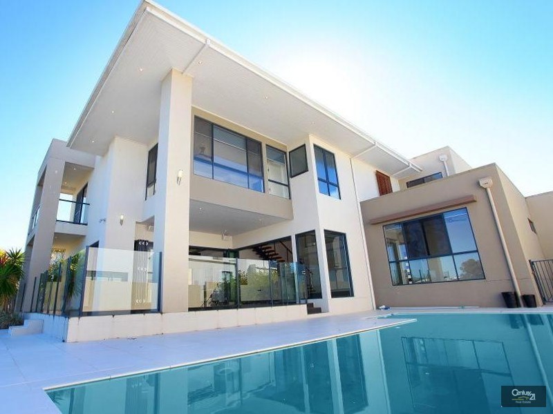2017 The Boulevarde, Benowa QLD 4217