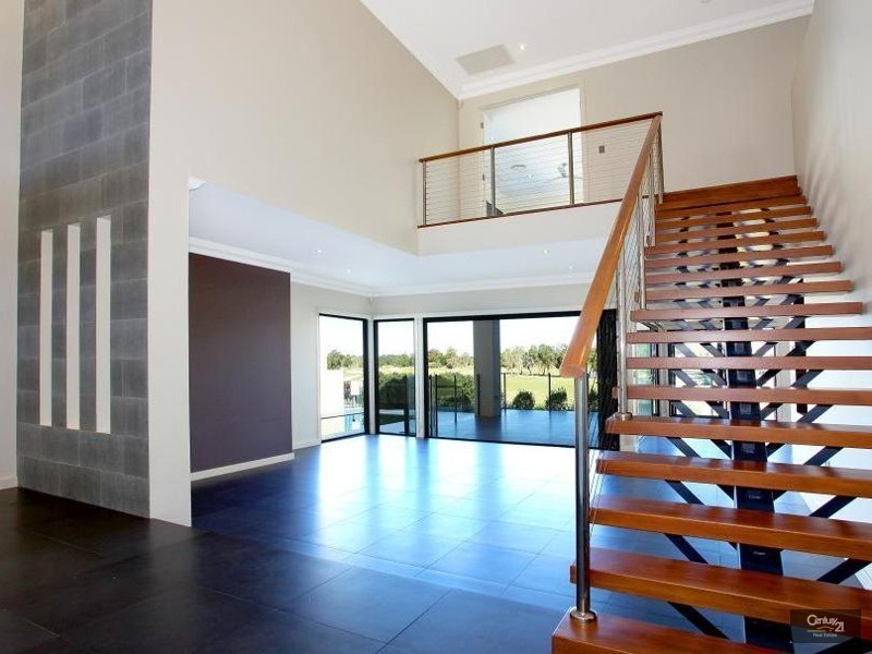 2017 The Boulevarde, Benowa QLD 4217