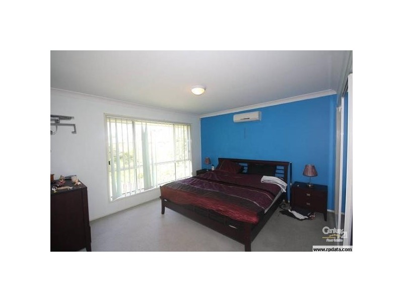 27 Royal Crt, Ashmore QLD 4214