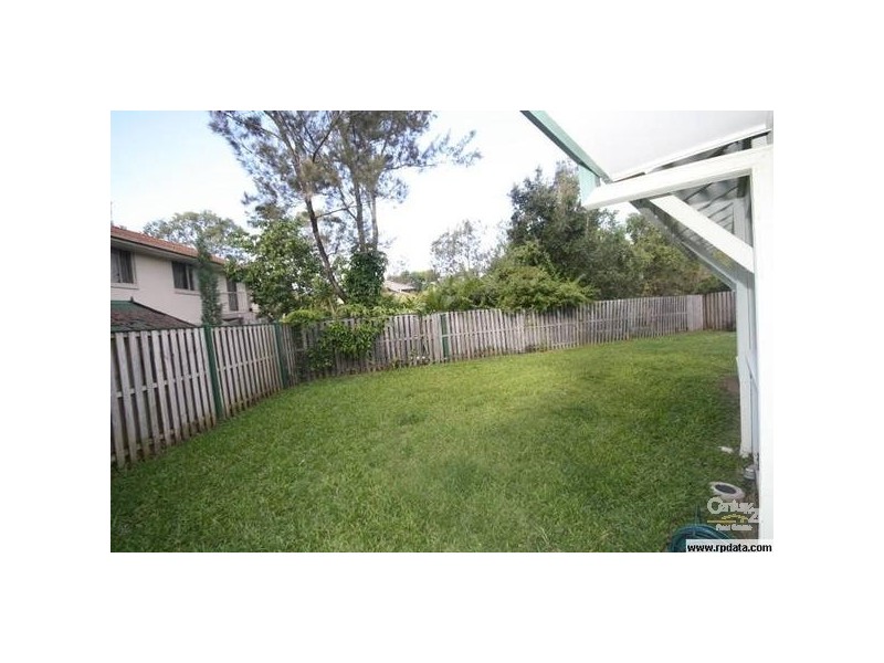 27 Royal Crt, Ashmore QLD 4214